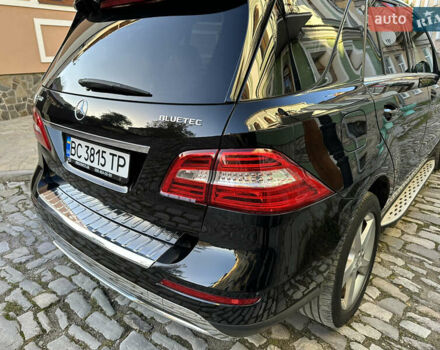 Черный Мерседес М-Класс, объемом двигателя 2.14 л и пробегом 247 тыс. км за 20500 $, фото 19 на Automoto.ua