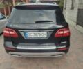 Черный Мерседес М-Класс, объемом двигателя 3.5 л и пробегом 220 тыс. км за 21000 $, фото 4 на Automoto.ua