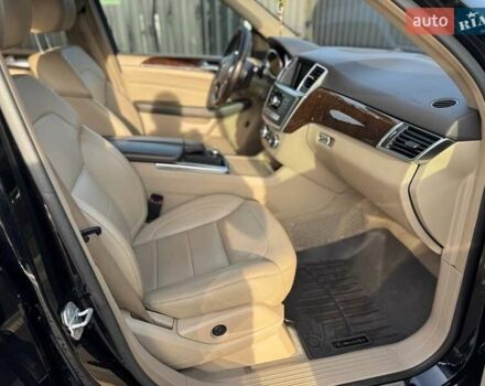 Черный Мерседес М-Класс, объемом двигателя 2.99 л и пробегом 240 тыс. км за 21900 $, фото 13 на Automoto.ua