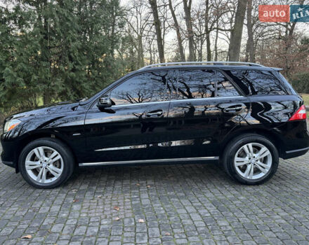 Черный Мерседес М-Класс, объемом двигателя 3 л и пробегом 274 тыс. км за 19700 $, фото 4 на Automoto.ua