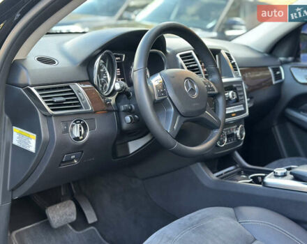 Чорний Мерседес М-Клас, об'ємом двигуна 2.99 л та пробігом 211 тис. км за 25000 $, фото 10 на Automoto.ua