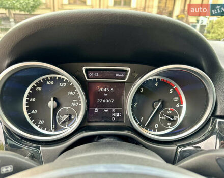 Черный Мерседес М-Класс, объемом двигателя 2.99 л и пробегом 226 тыс. км за 20499 $, фото 51 на Automoto.ua