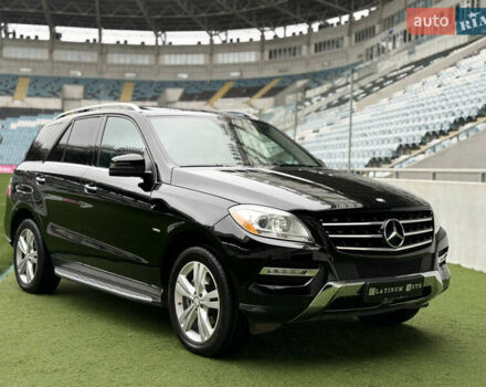 Черный Мерседес М-Класс, объемом двигателя 3.5 л и пробегом 142 тыс. км за 17500 $, фото 5 на Automoto.ua