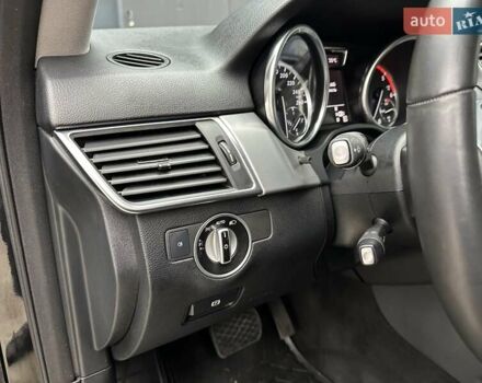 Чорний Мерседес М-Клас, об'ємом двигуна 2.2 л та пробігом 271 тис. км за 16450 $, фото 26 на Automoto.ua