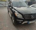 Черный Мерседес М-Класс, объемом двигателя 3.5 л и пробегом 220 тыс. км за 21000 $, фото 3 на Automoto.ua
