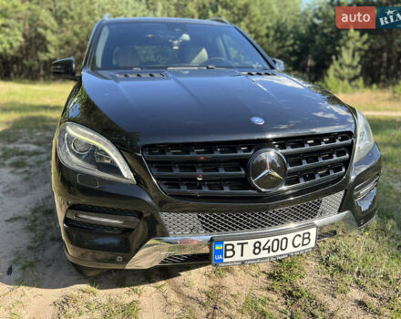 Черный Мерседес М-Класс, объемом двигателя 3 л и пробегом 156 тыс. км за 27100 $, фото 3 на Automoto.ua