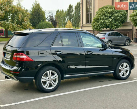 Черный Мерседес М-Класс, объемом двигателя 2.99 л и пробегом 226 тыс. км за 20499 $, фото 8 на Automoto.ua