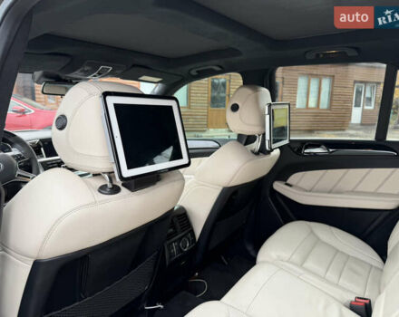 Черный Мерседес М-Класс, объемом двигателя 5.5 л и пробегом 179 тыс. км за 24500 $, фото 8 на Automoto.ua