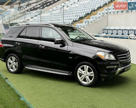 Черный Мерседес М-Класс, объемом двигателя 3.5 л и пробегом 142 тыс. км за 17500 $, фото 4 на Automoto.ua