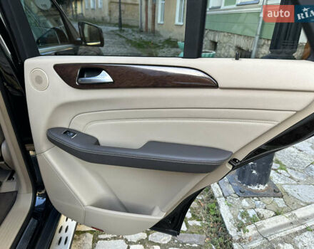 Черный Мерседес М-Класс, объемом двигателя 2.14 л и пробегом 247 тыс. км за 20500 $, фото 38 на Automoto.ua