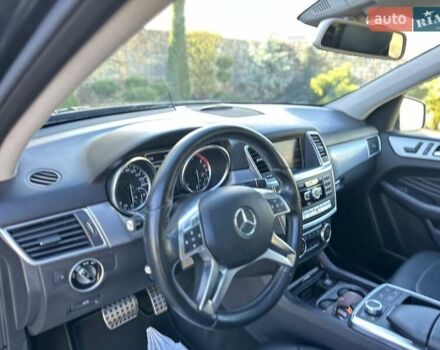 Черный Мерседес М-Класс, объемом двигателя 3 л и пробегом 181 тыс. км за 22900 $, фото 17 на Automoto.ua