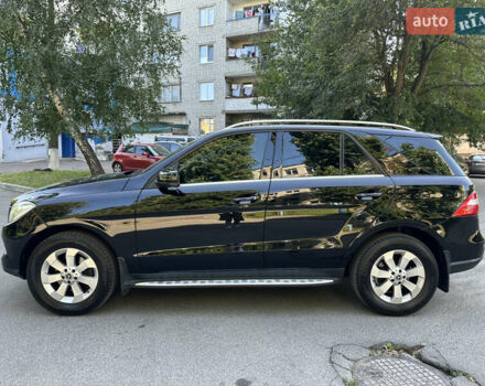 Черный Мерседес М-Класс, объемом двигателя 2.99 л и пробегом 170 тыс. км за 17800 $, фото 8 на Automoto.ua