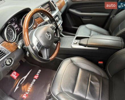 Черный Мерседес М-Класс, объемом двигателя 3.5 л и пробегом 142 тыс. км за 17500 $, фото 32 на Automoto.ua