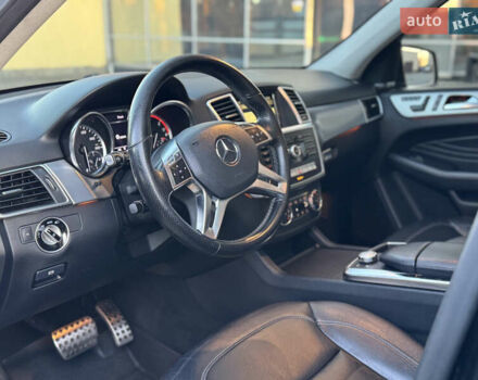 Черный Мерседес М-Класс, объемом двигателя 3 л и пробегом 274 тыс. км за 19700 $, фото 16 на Automoto.ua