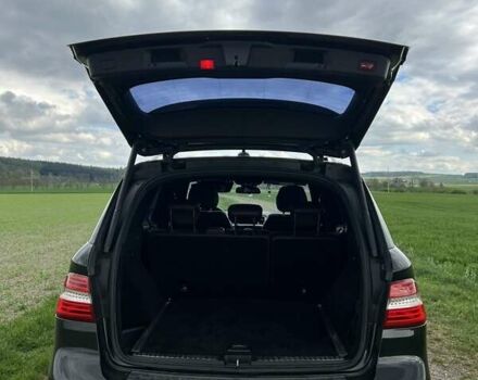 Черный Мерседес М-Класс, объемом двигателя 2.99 л и пробегом 250 тыс. км за 23700 $, фото 12 на Automoto.ua