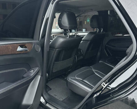 Черный Мерседес М-Класс, объемом двигателя 3.5 л и пробегом 203 тыс. км за 18500 $, фото 6 на Automoto.ua