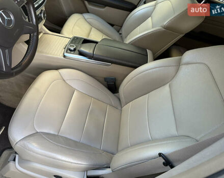 Черный Мерседес М-Класс, объемом двигателя 2.14 л и пробегом 247 тыс. км за 20500 $, фото 28 на Automoto.ua