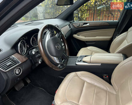 Мерседес М-Класс 2012 в Киеве на Automoto.ua Черный Мерседес М-Класс, объемом двигателя 3.5 л и пробегом 160 тыс. км за 17900 $, фото 17 на Automoto.ua