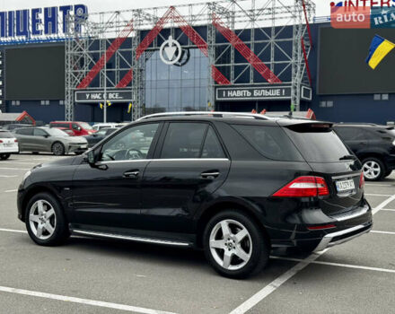 Черный Мерседес М-Класс, объемом двигателя 3.5 л и пробегом 160 тыс. км за 19500 $, фото 5 на Automoto.ua
