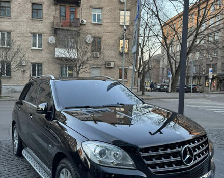 Черный Мерседес М-Класс, объемом двигателя 2.99 л и пробегом 180 тыс. км за 22400 $, фото 6 на Automoto.ua