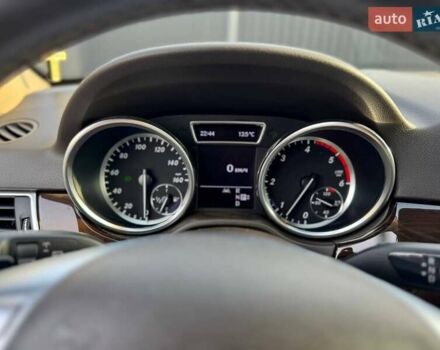 Черный Мерседес М-Класс, объемом двигателя 2.99 л и пробегом 240 тыс. км за 21900 $, фото 11 на Automoto.ua