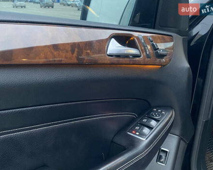 Черный Мерседес М-Класс, объемом двигателя 2.99 л и пробегом 246 тыс. км за 21000 $, фото 15 на Automoto.ua