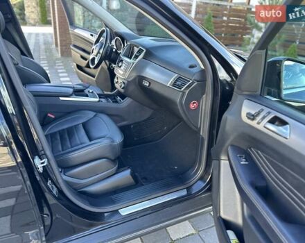 Черный Мерседес М-Класс, объемом двигателя 3 л и пробегом 181 тыс. км за 22900 $, фото 26 на Automoto.ua
