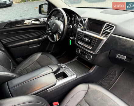 Мерседес М-Класс 2012 в Стрые на Automoto.ua Черный Мерседес М-Класс, объемом двигателя 2.99 л и пробегом 170 тыс. км за 18900 $, фото 41 на Automoto.ua