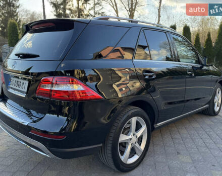 Черный Мерседес М-Класс, объемом двигателя 2.14 л и пробегом 160 тыс. км за 22500 $, фото 4 на Automoto.ua