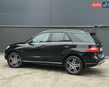 Чорний Мерседес М-Клас, об'ємом двигуна 2.2 л та пробігом 271 тис. км за 16450 $, фото 12 на Automoto.ua