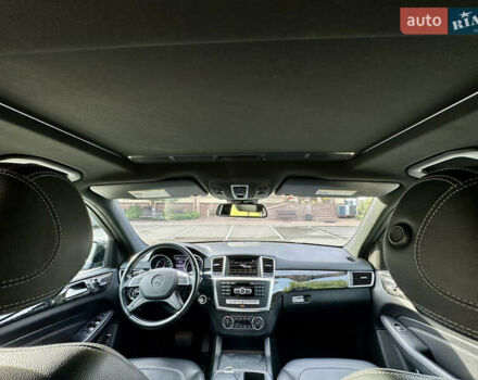 Черный Мерседес М-Класс, объемом двигателя 2.99 л и пробегом 226 тыс. км за 20499 $, фото 42 на Automoto.ua