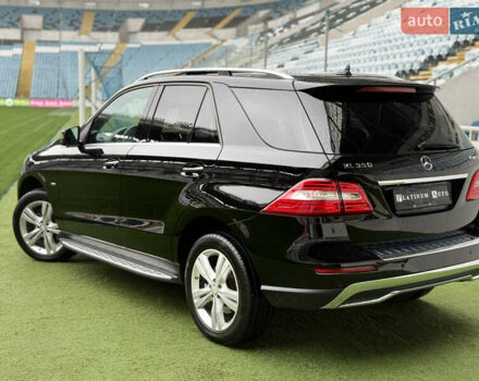 Черный Мерседес М-Класс, объемом двигателя 3.5 л и пробегом 142 тыс. км за 17500 $, фото 18 на Automoto.ua