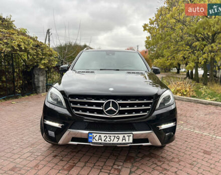 Мерседес М-Класс 2012 в Киеве на Automoto.ua Черный Мерседес М-Класс, объемом двигателя 3.5 л и пробегом 160 тыс. км за 17900 $, фото 1 на Automoto.ua