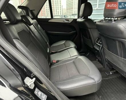 Чорний Мерседес М-Клас, об'ємом двигуна 2.2 л та пробігом 271 тис. км за 16450 $, фото 47 на Automoto.ua