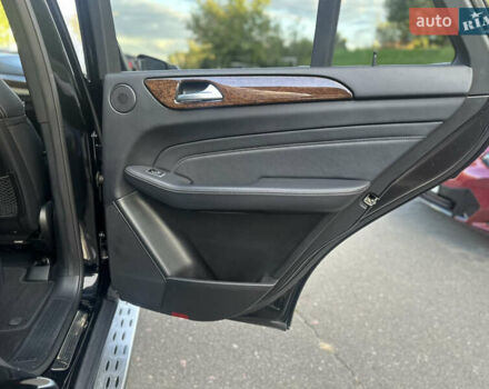 Чорний Мерседес М-Клас, об'ємом двигуна 2.99 л та пробігом 211 тис. км за 25000 $, фото 26 на Automoto.ua