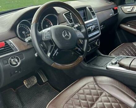 Черный Мерседес М-Класс, объемом двигателя 2.99 л и пробегом 250 тыс. км за 23700 $, фото 5 на Automoto.ua