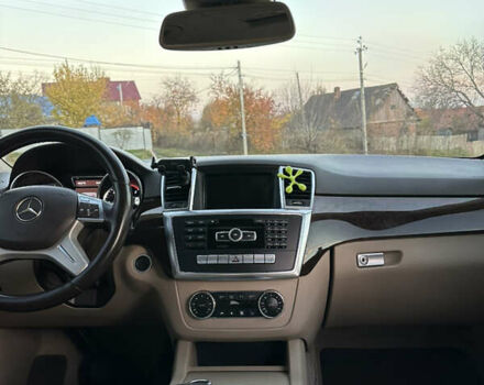 Черный Мерседес М-Класс, объемом двигателя 2.99 л и пробегом 297 тыс. км за 17900 $, фото 38 на Automoto.ua