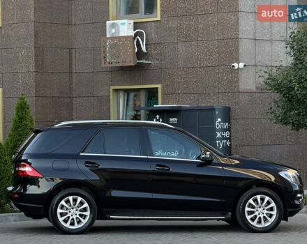 Черный Мерседес М-Класс, объемом двигателя 2.2 л и пробегом 182 тыс. км за 19500 $, фото 8 на Automoto.ua