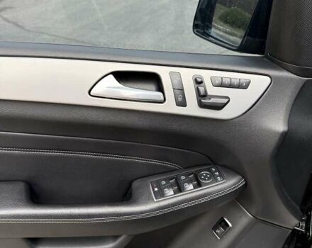 Черный Мерседес М-Класс, объемом двигателя 2.14 л и пробегом 220 тыс. км за 21000 $, фото 22 на Automoto.ua