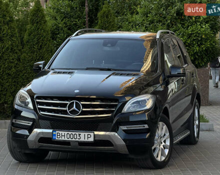 Черный Мерседес М-Класс, объемом двигателя 2.2 л и пробегом 182 тыс. км за 19500 $, фото 7 на Automoto.ua