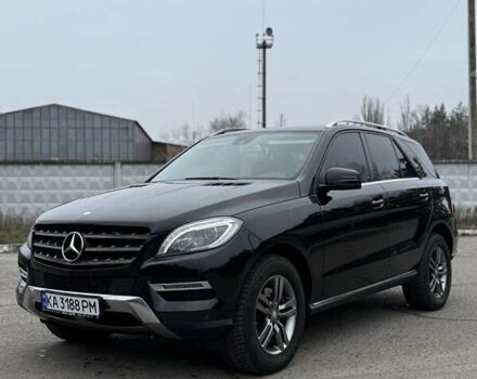 Черный Мерседес М-Класс, объемом двигателя 2.14 л и пробегом 220 тыс. км за 21000 $, фото 1 на Automoto.ua