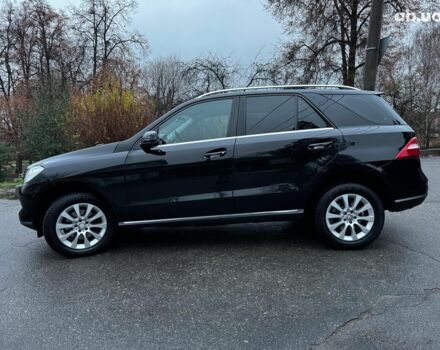 Черный Мерседес М-Класс, объемом двигателя 2.2 л и пробегом 205 тыс. км за 19490 $, фото 18 на Automoto.ua