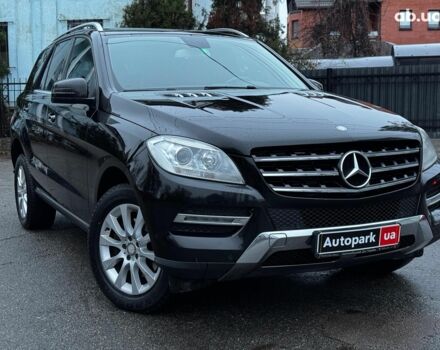 Черный Мерседес М-Класс, объемом двигателя 2.2 л и пробегом 205 тыс. км за 19490 $, фото 2 на Automoto.ua