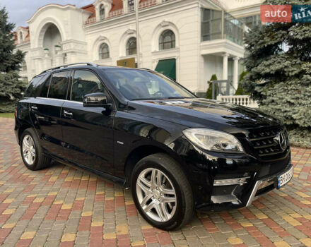 Мерседес М-Класс 2013 в Одессе на Automoto.ua Черный Мерседес М-Класс, объемом двигателя 2.99 л и пробегом 150 тыс. км за 19500 $, фото 19 на Automoto.ua