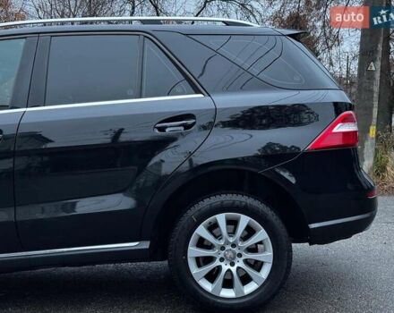 Черный Мерседес М-Класс, объемом двигателя 2.2 л и пробегом 205 тыс. км за 19490 $, фото 17 на Automoto.ua