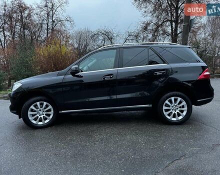 Черный Мерседес М-Класс, объемом двигателя 2.2 л и пробегом 205 тыс. км за 19490 $, фото 18 на Automoto.ua