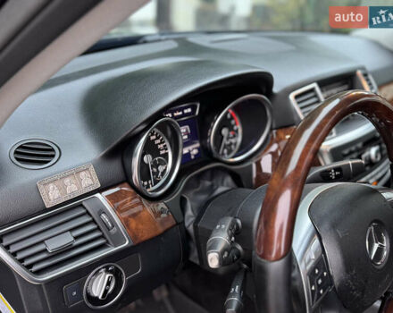 Чорний Мерседес М-Клас, об'ємом двигуна 2.99 л та пробігом 230 тис. км за 28700 $, фото 59 на Automoto.ua