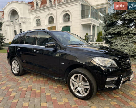 Мерседес М-Класс 2013 в Одессе на Automoto.ua Черный Мерседес М-Класс, объемом двигателя 2.99 л и пробегом 150 тыс. км за 19500 $, фото 18 на Automoto.ua