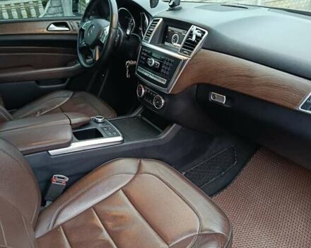 Черный Мерседес М-Класс, объемом двигателя 2.14 л и пробегом 172 тыс. км за 24000 $, фото 16 на Automoto.ua