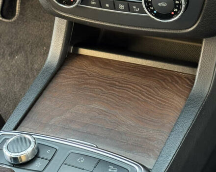 Черный Мерседес М-Класс, объемом двигателя 2.2 л и пробегом 182 тыс. км за 19500 $, фото 16 на Automoto.ua